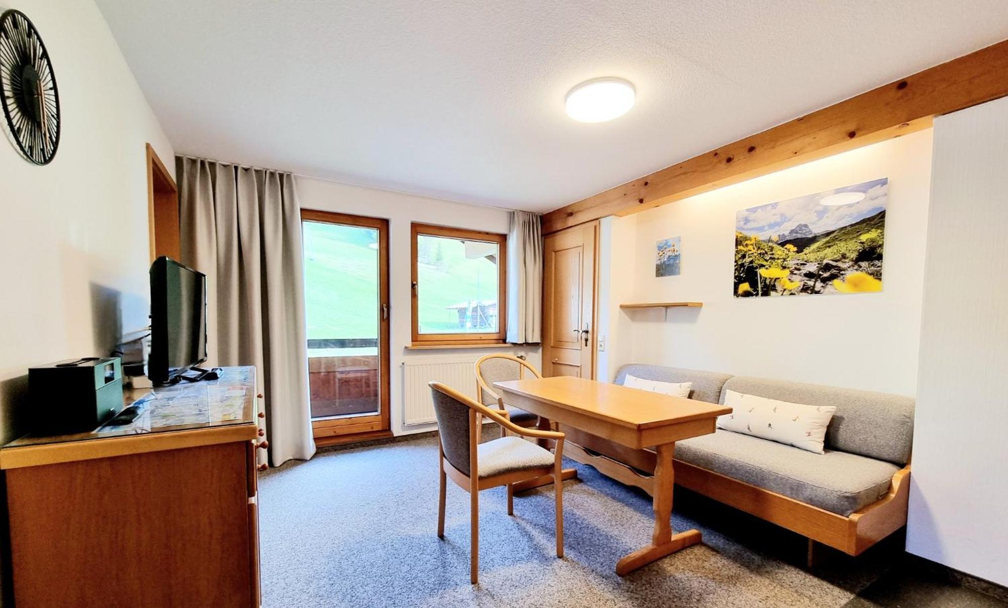 Das Bergfried - Urlaub Zentral Und Ruhig! Apartment Riezlern Exterior foto